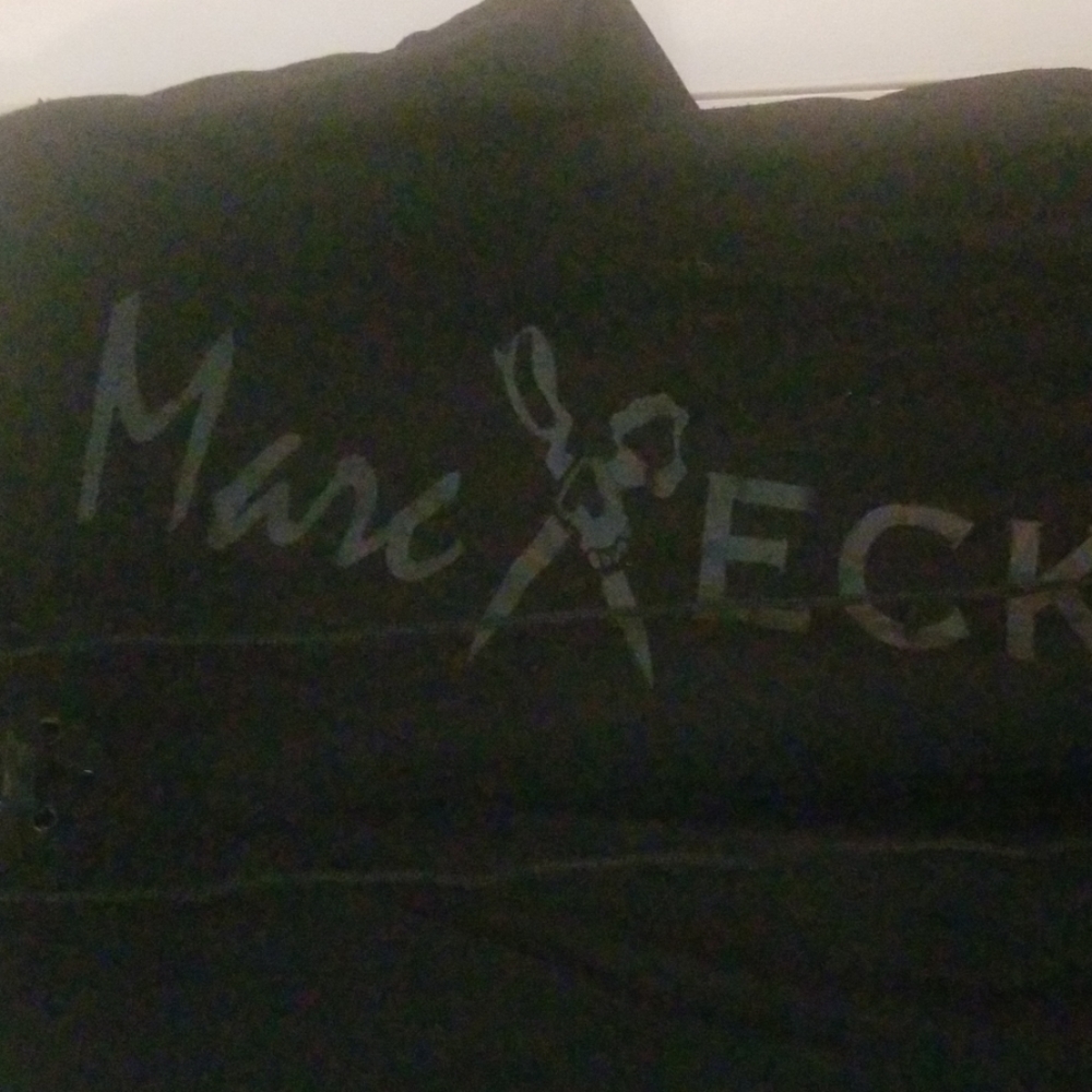GRAPHIC Tee - Picture 4 of 4